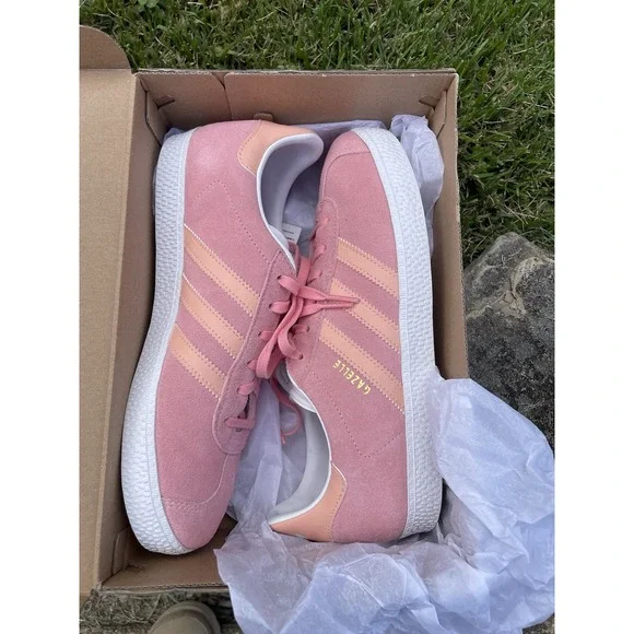Adidas Originals Dark Pink Juniors Gazelle Trainers Size 6.5 Juniors is  available for purchase on au PAY Market - Imported Goods Online Store  Co.Ltd. | au PAY Market - Online Shopping Site